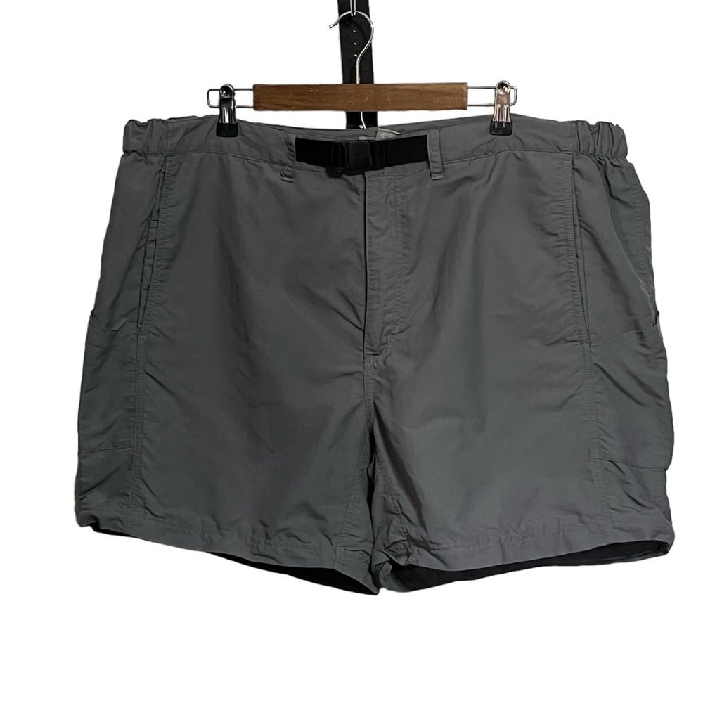 Quest Nylon Gray Shorts Sz XL